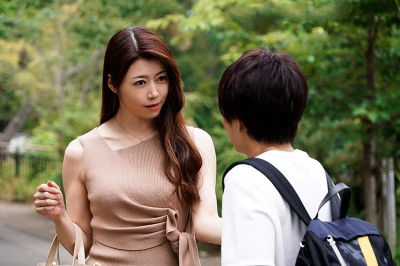 Trả bài mẹ của bạn thân trong chuyến về quê 3 ngày